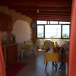 Tra I Due Mari Bed & Breakfast 2*