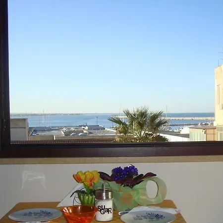 Tra I Due Mari לינה וארוחת בוקר סן ויטו לו קאפו