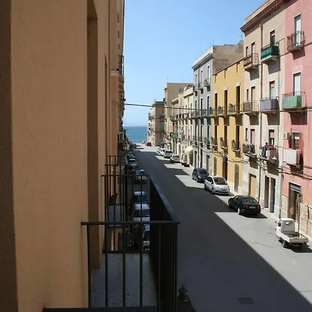 Tra I Due Mari לינה וארוחת בוקר 2*