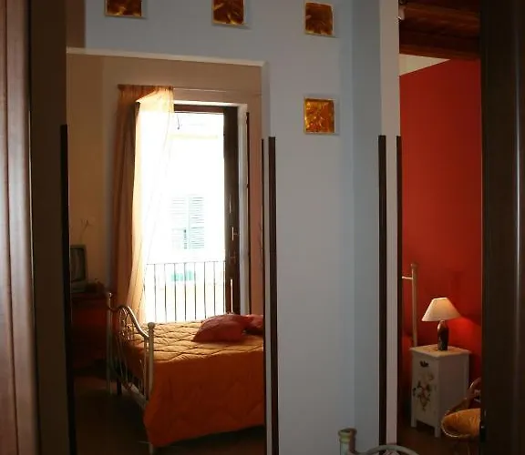 Oda ve Kahvaltı Tra I Due Mari San Vito Lo Capo