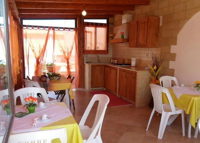 Oda ve Kahvaltı Tra I Due Mari San Vito Lo Capo