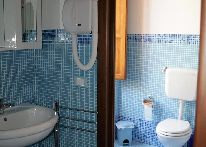 Tra I Due Mari Bed & Breakfast 2*